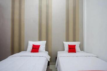 هتل Reddoorz Near Stasiun Purwosari