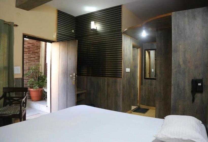 فندق صغير Kasauli Residency