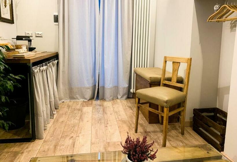 هاستل Locanda Vecchio Cipresso