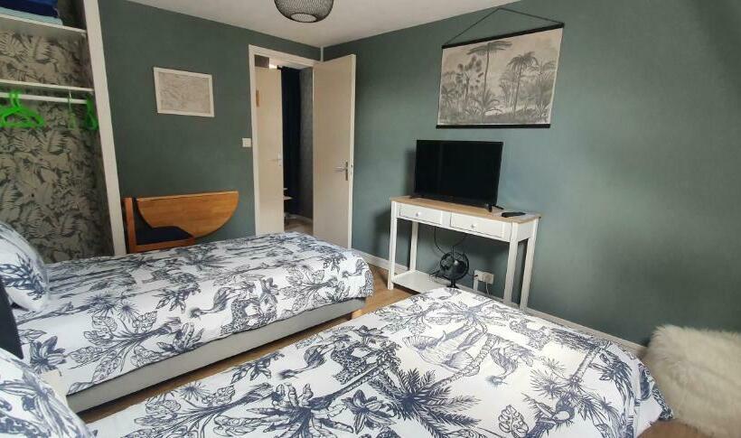 ベッドアンドブレックファースト Chambres D Hotes Avec Piscine Aux Agapanthes De Cromel   Mont Saint Michel