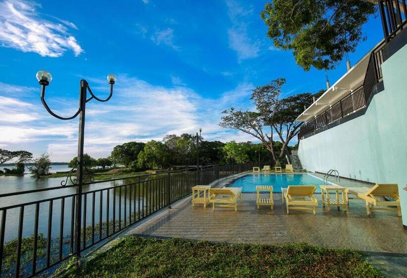 تختخواب و صبحانه Olu Villa Resort