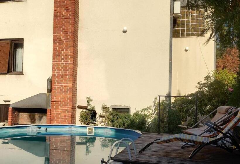 Hostel Golub
