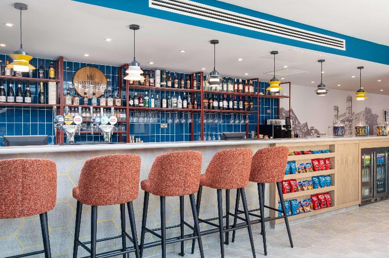 هتل Hampton By Hilton Canterbury