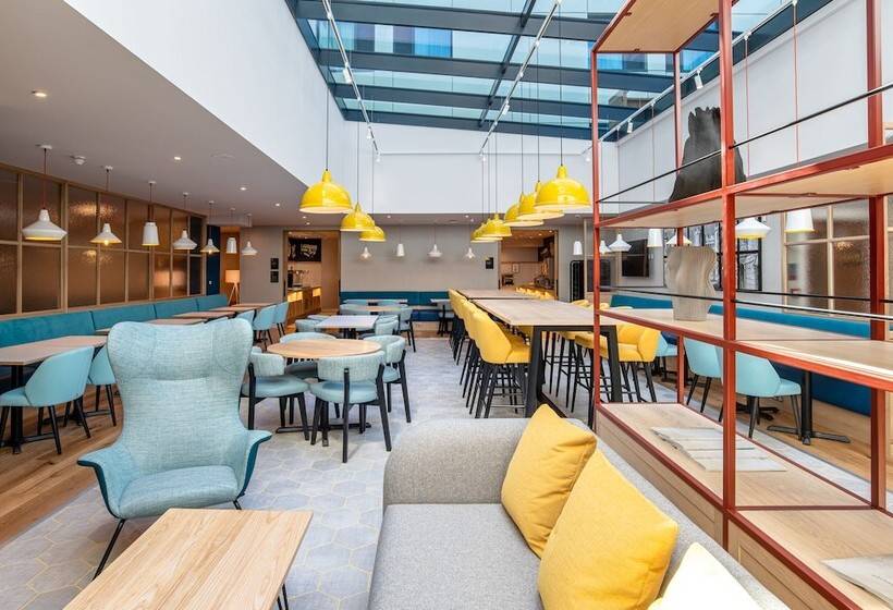 هتل Hampton By Hilton Canterbury