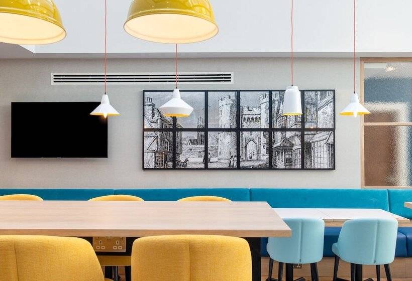 هتل Hampton By Hilton Canterbury