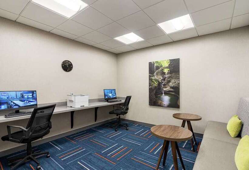בית מלון כפרי Hampton Inn & Suites Olean