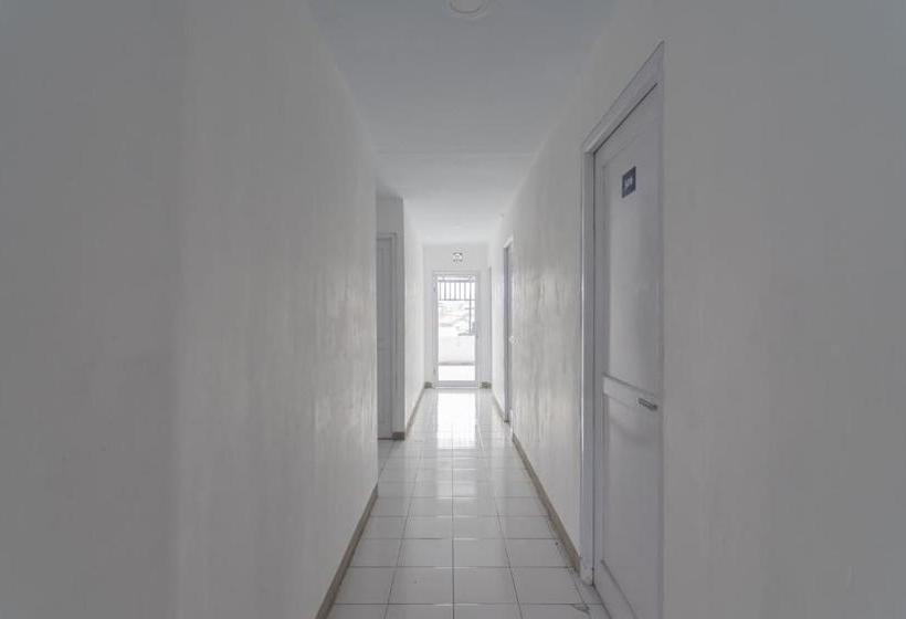 Отель Orchid Guest House Bandung Redpartner