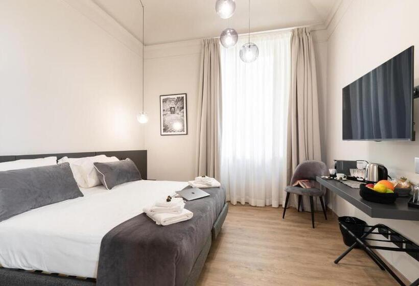پانسیون Foresteria Di Piazza Cavour   Luxury Suites & Guest House
