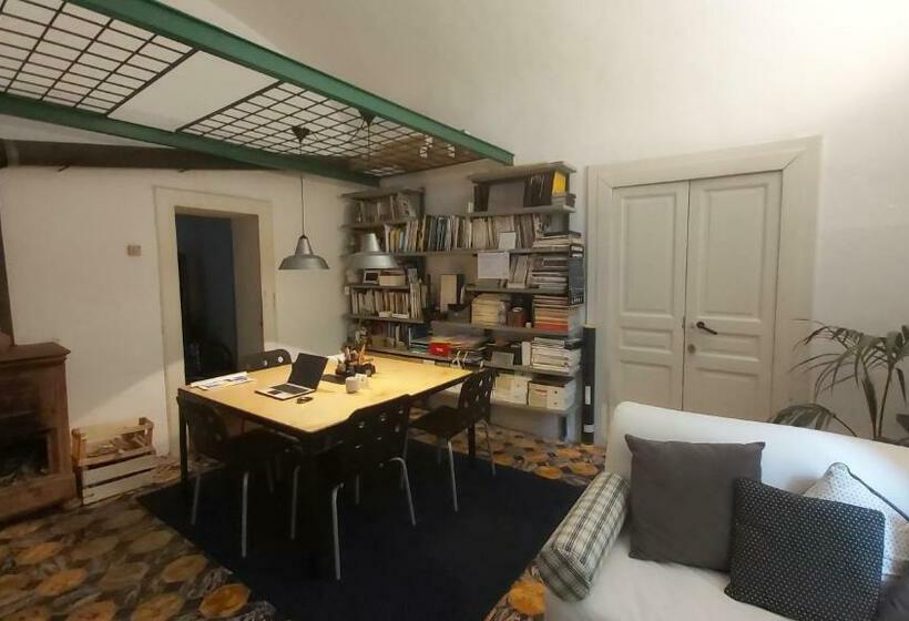 Пансион Room In Villa   Dimora Aganoor Business Suite
