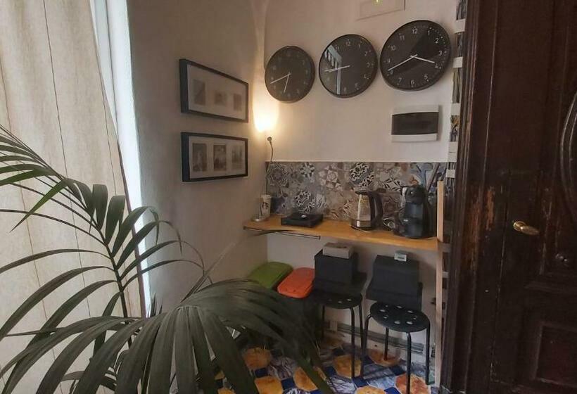Пансион Room In Villa   Dimora Aganoor Business Suite