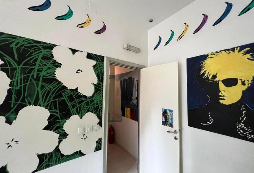 هاستل Pop Art