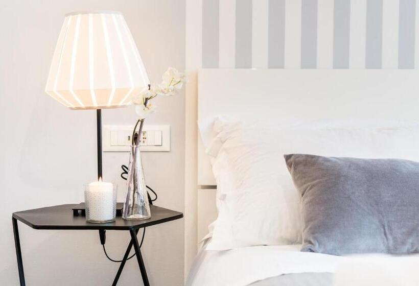 4 Star Bologna Train Station   Self Check In