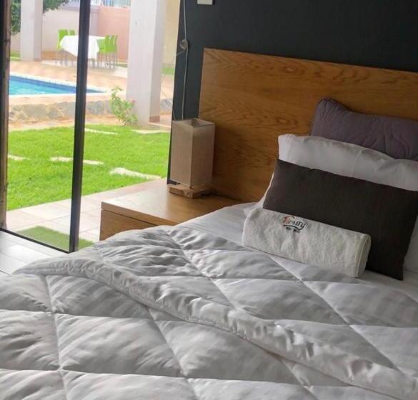 تختخواب و صبحانه Homey Guesthouse