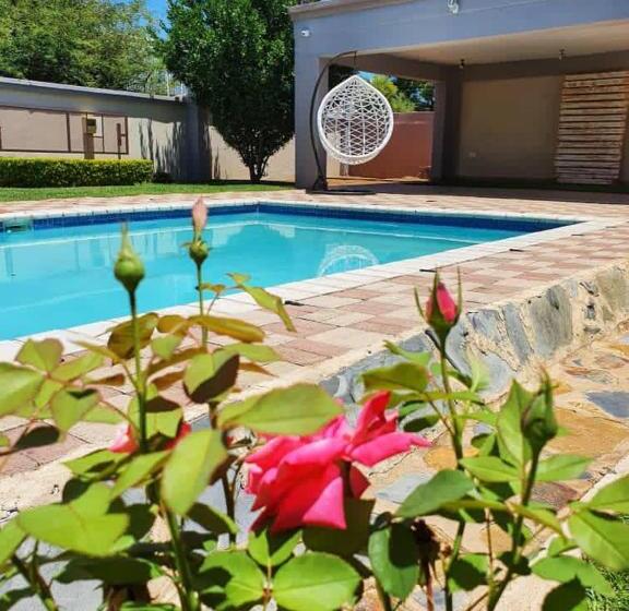 تختخواب و صبحانه Homey Guesthouse