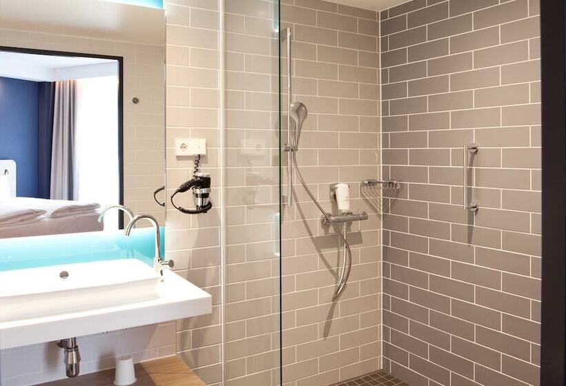 هتل Holiday Inn Express   Offenburg, An Ihg