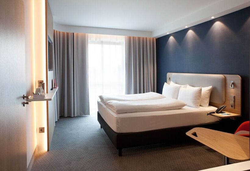 هتل Holiday Inn Express   Offenburg, An Ihg