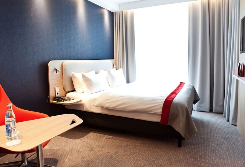هتل Holiday Inn Express   Offenburg, An Ihg