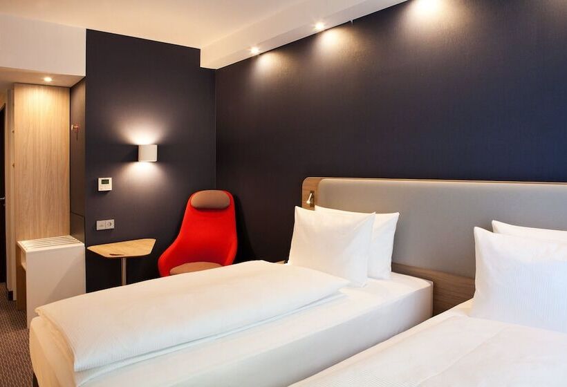 هتل Holiday Inn Express   Offenburg, An Ihg