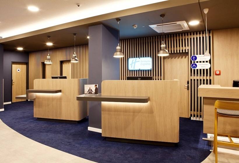 هتل Holiday Inn Express   Offenburg, An Ihg