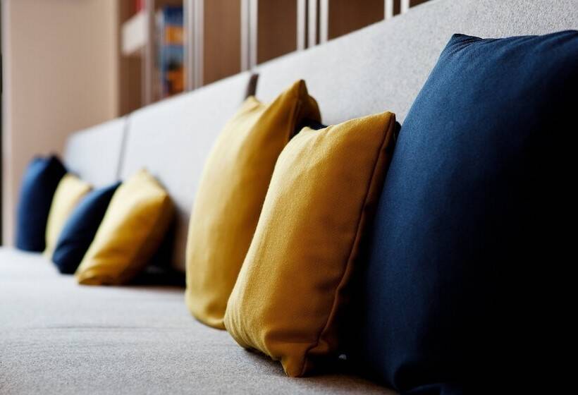 هتل Holiday Inn Express   Offenburg, An Ihg