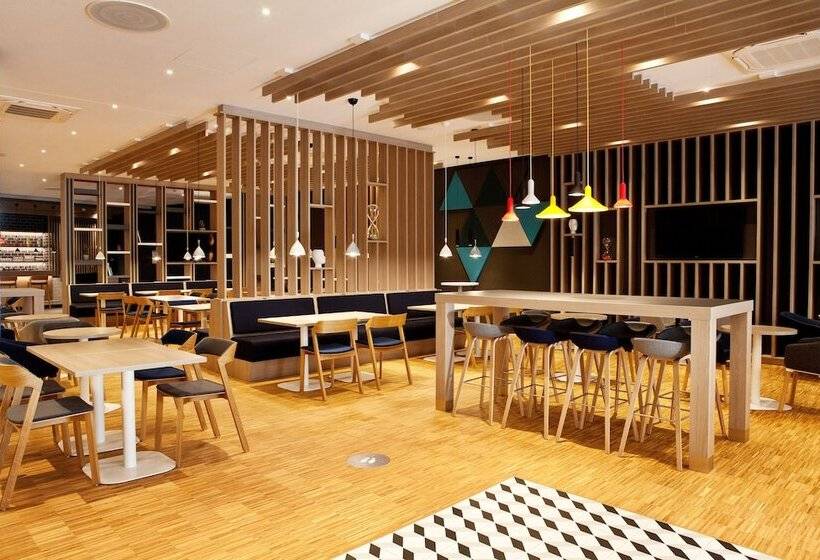 هتل Holiday Inn Express   Offenburg, An Ihg