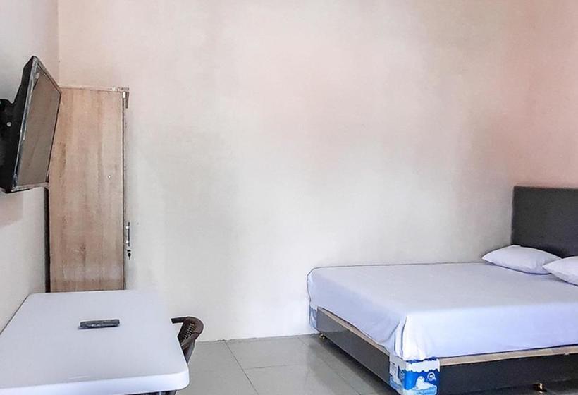Отель Sky In Homestay Syariah Near Rsud Sogaten