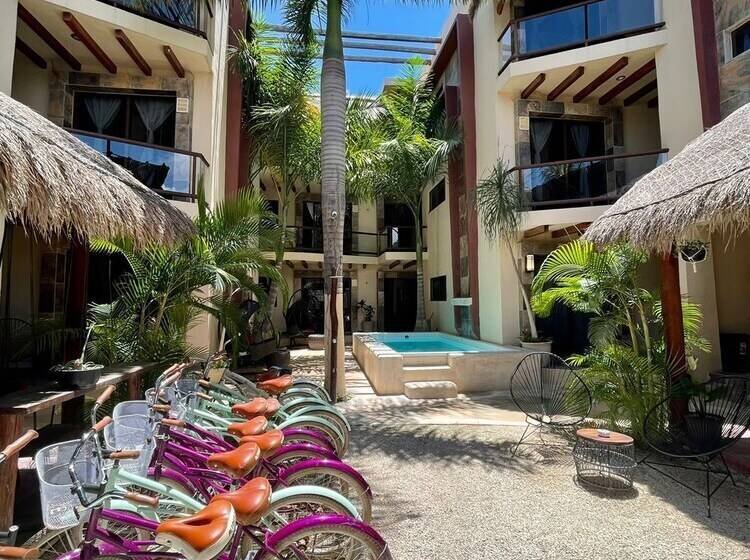 هتل Suites Villas El Jardin