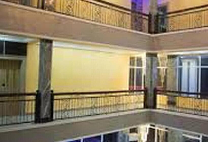 پانسیون Room In Lodge   Hampton Towers Spa