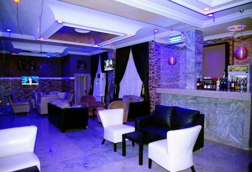 پانسیون Room In Lodge   Hampton Towers Spa