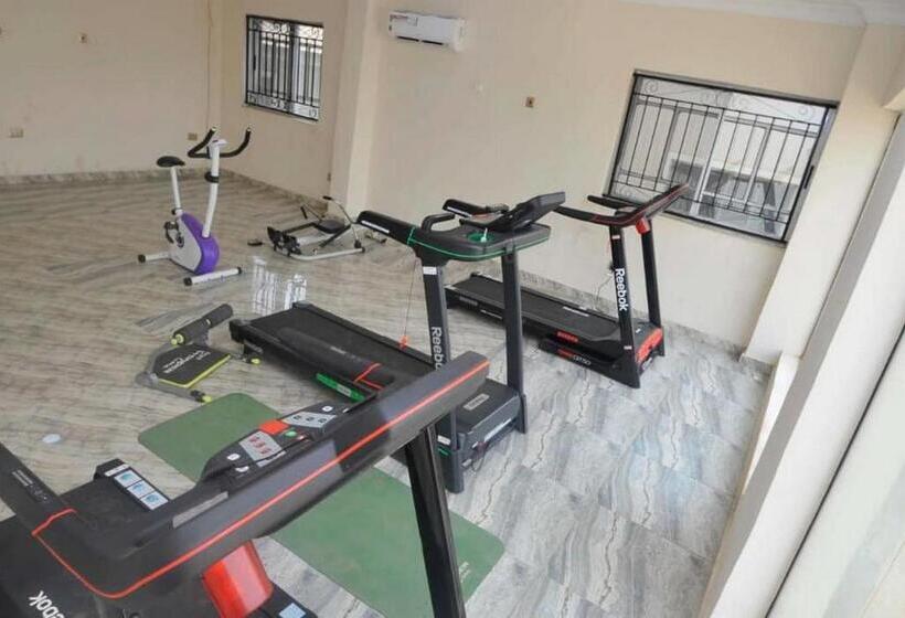 پانسیون Room In Lodge   Royal Signature Suites And Apartments