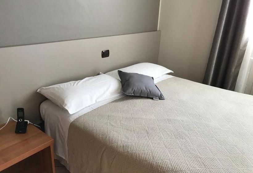 Отель La Bossolasca Albergo Ristorante
