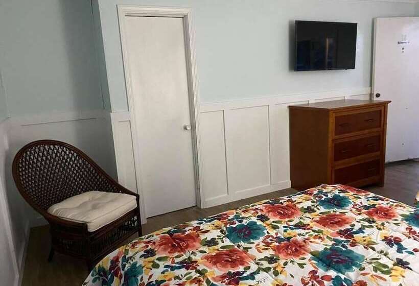 The Palms Motel