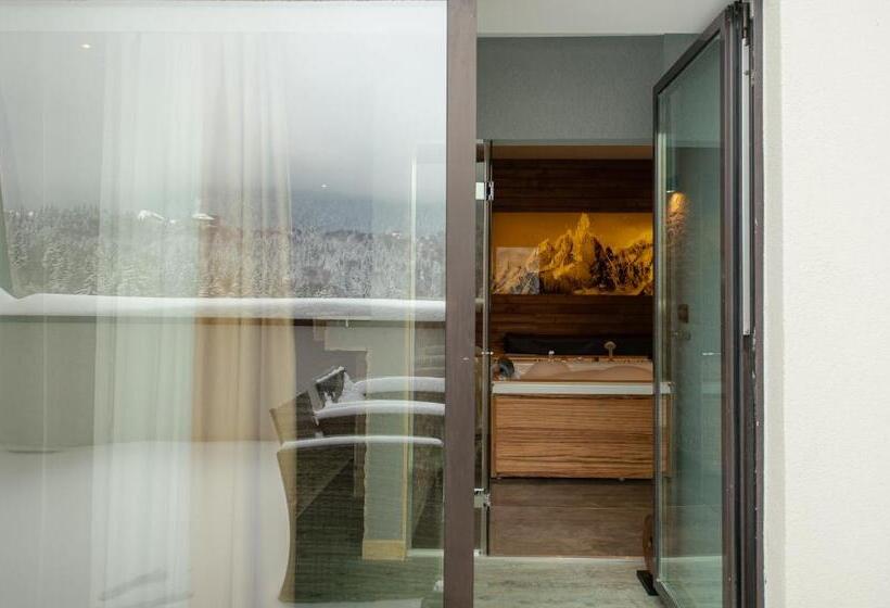 هتل Elexus Apartments Poiana Brasov