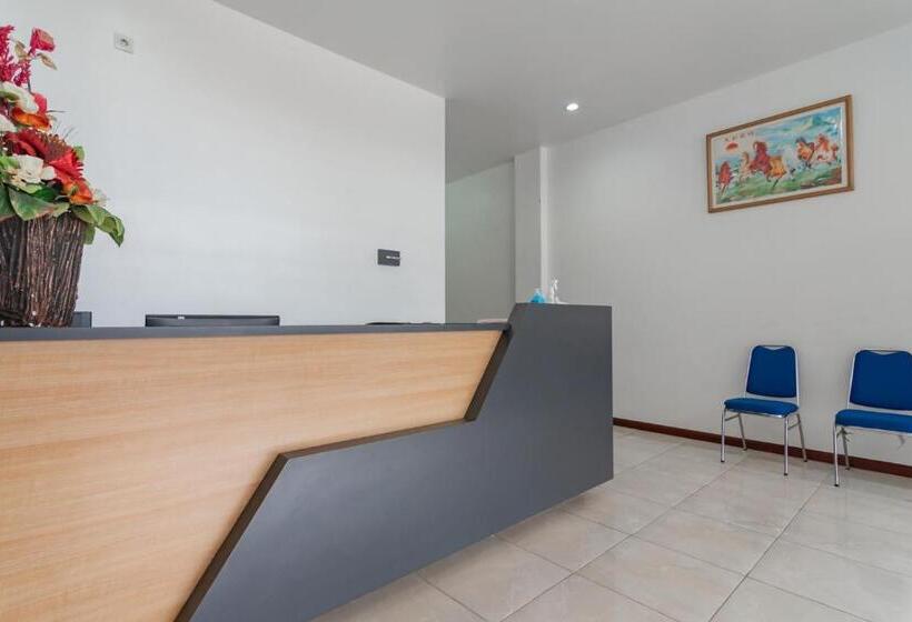 هتل Reddoorz At Vall Guest House Balikpapan