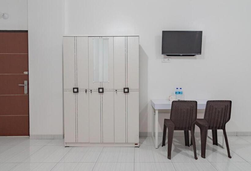 هتل Reddoorz At Vall Guest House Balikpapan