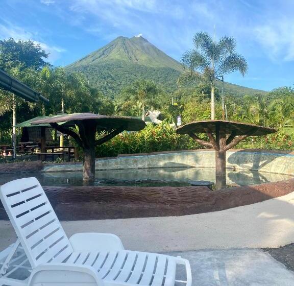 هتل Termales Del Arenal
