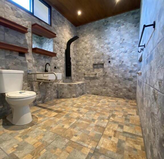 هتل Termales Del Arenal