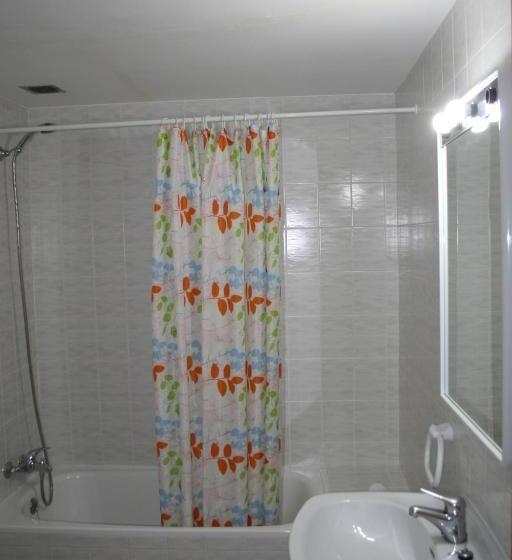 膳宿费 Fonda Naval