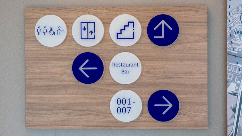 هتل Holiday Inn Express Düsseldorf   Hauptbahnhof, An Ihg