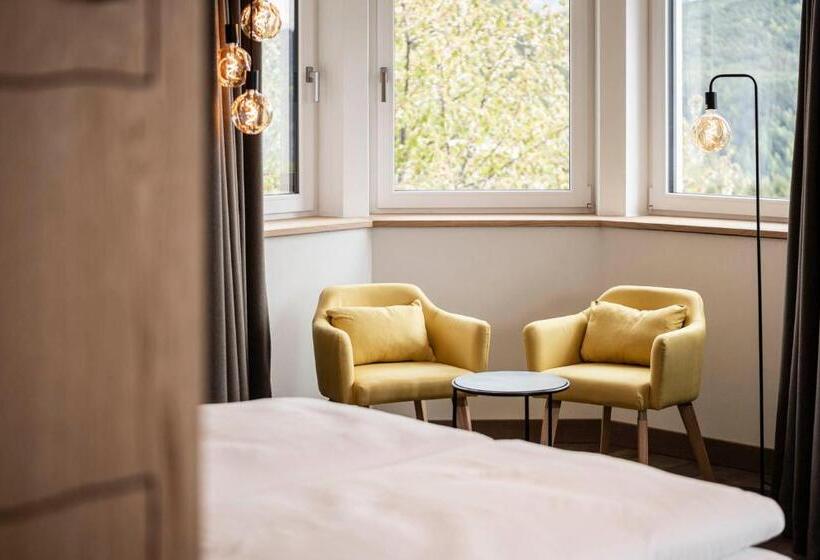 Отель Pippos Mountain Lodge