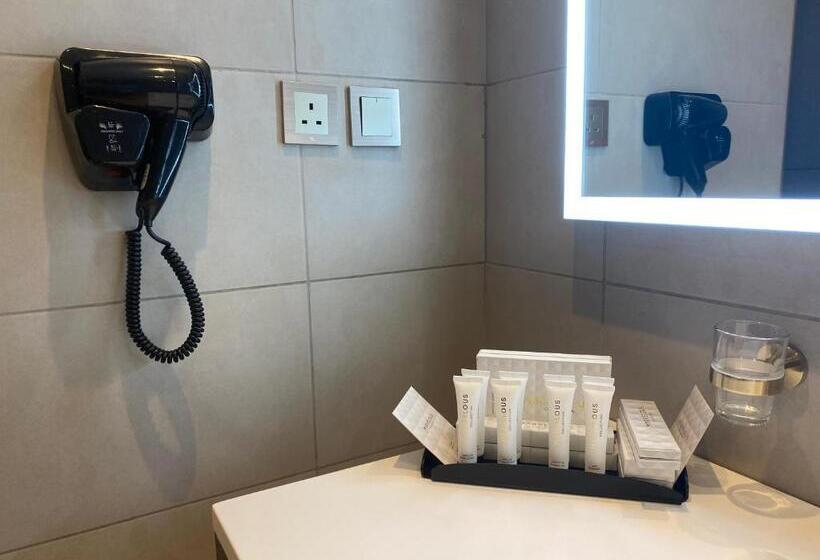 هتل Velar Inn