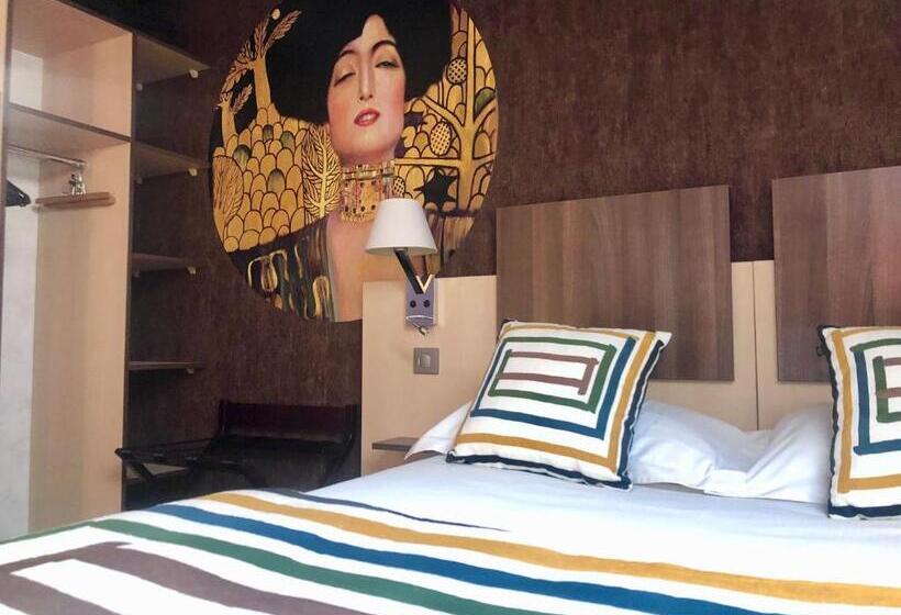 هتل Arverna Vichy   Clt