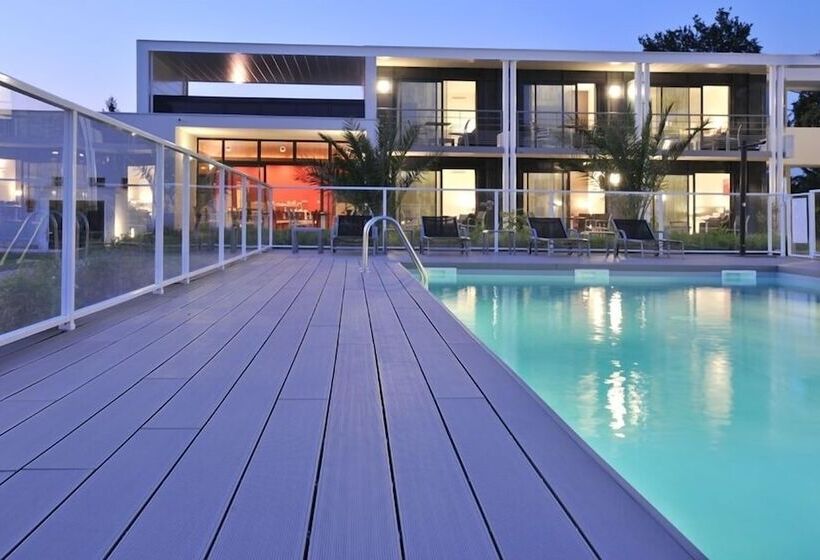 هتل Eden Park Pau Est, Avec Piscine