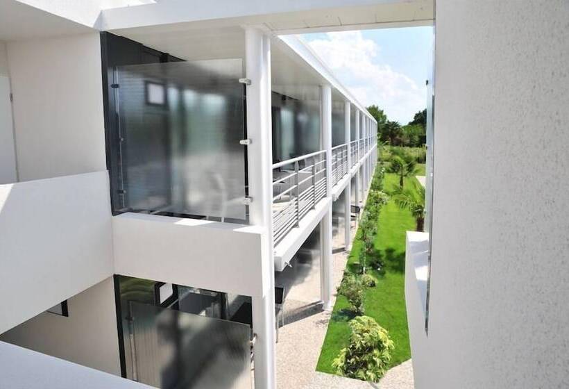 هتل Eden Park Pau Est, Avec Piscine