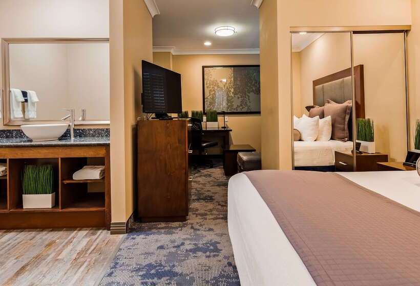 ホテル Best Western Plus Avita Suites