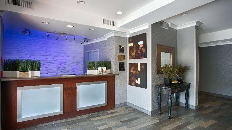 هتل Best Western Plus Avita Suites