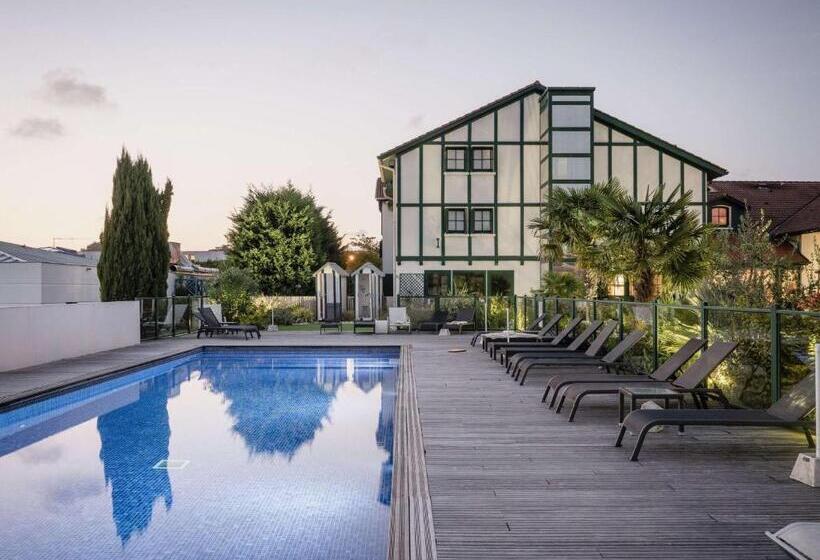 هتل Donibane Saint Jean De Luz