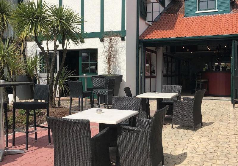 هتل Donibane Saint Jean De Luz