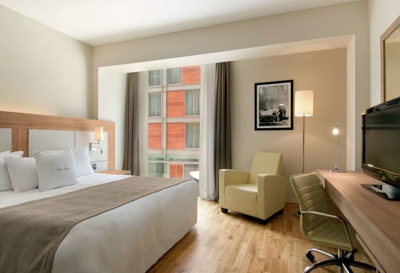 هتل Doubletree By Hilton Milan