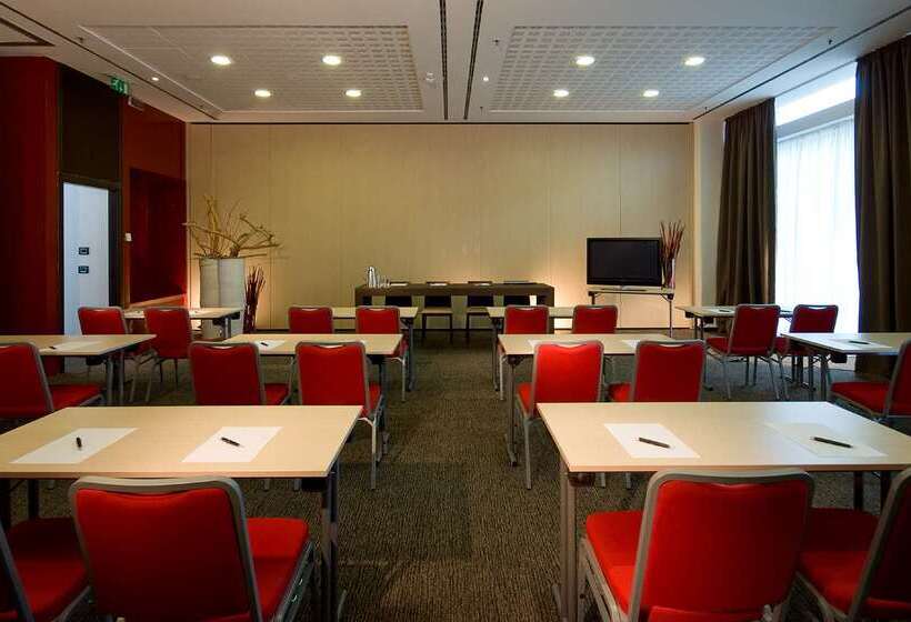 هتل Doubletree By Hilton Milan